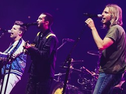 Lirik Lagu Overcompensate - Twenty One Pilots