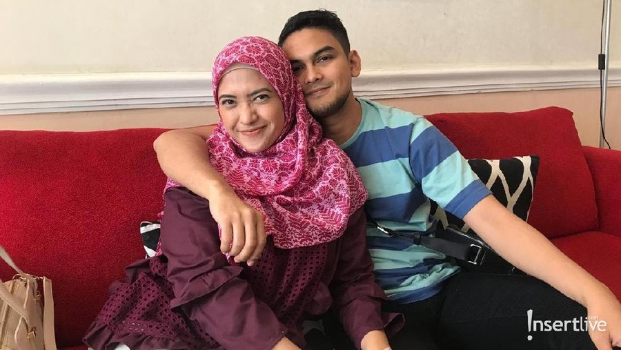 Pasangan selebriti, Adhitya Putri dan Ridwan Ghani, mengungkap alasannya tidak menggunakan jasa baby sitter.