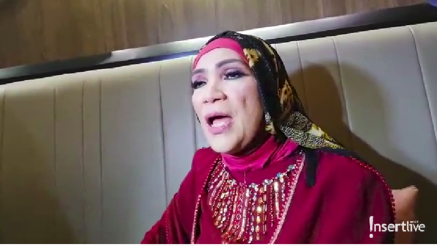 Dorce Gamalama menggelar acara penggalangan dana untuk korban tsunami Banten dan Lampung Selatan, Selasa (25/12).
