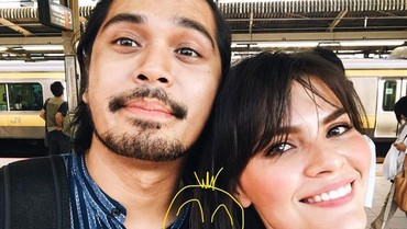 img-title Kebahagiaan Petra Sihombing Dikaruniai Anak Pertama