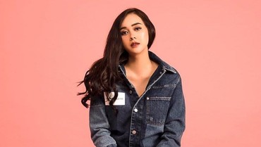 img-title Makna Renjana yang Ditulis Aura Kasih Atas Kepergian Glenn Fredly