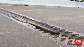 Flyover Cengkareng Retak, Polisi Alihkan Arus Lalu Lintas