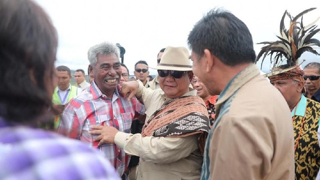 Calon Presiden nomor urut 02 Prabowo Subianto bertemu dengan sejumlah mantan prajurit prointegrasi Timor Timur di Atambua, Kabupaten Belu, NTT.