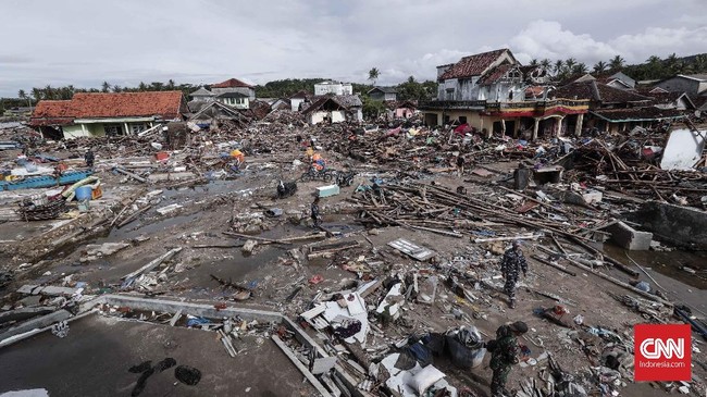 Pemerintah daerah memastikan bakal kembali melakukan kajian ulang terhadap pendirian hotel-hotel di sepanjang pantai.