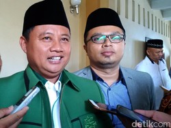 Menakar Ucapan Wagub Uu yang Menyebut Ridwan Kamil Capres