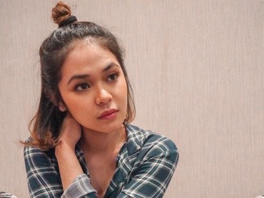 Jadi Vokalis Geisha, Regina Poetiray Tak Terbebani