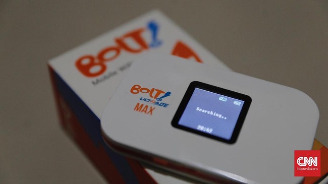 Pelanggan layanan Bolt 4G LTE kebingungan dengan nasib pulsa dan kuota mereka setelah Kemkominfo mencabut penggunaan frekuensi layanan tersebut.