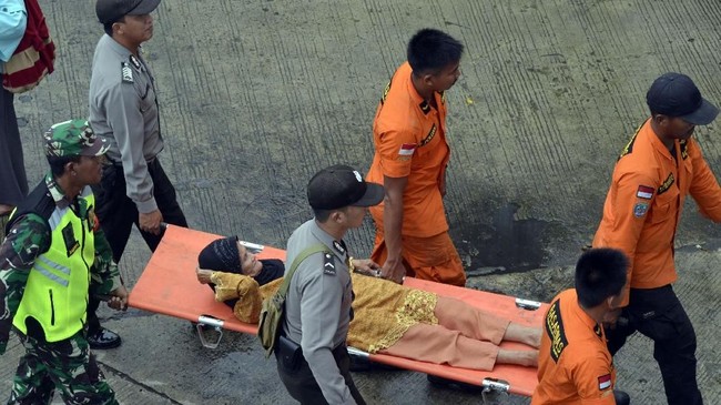 Tanggap darurat dampak tsunami di Lampung Selatan diperpanjang hingga sepekan ke depan, di mana pihak SAR gabungan salah satu fokusnya mencari korban hilang.