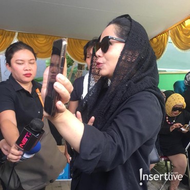 Kenangan Iis Sugianto dengan Dian Pramana Poetra Semasa Hidup