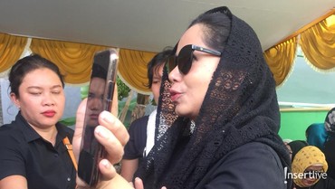 Kenangan Iis Sugianto dengan Dian Pramana Poetra Semasa Hidup
