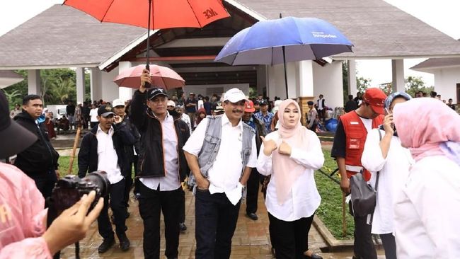 Menteri Pariwisata Arief Yahya bertemu Badan Penyelamat Wisata Tirta (Balawista) terkait dengan tsunami Selat Sunda.