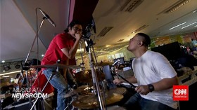 Music at Newsroom: Noise 'ONAR' - 'Rockstar'