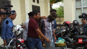VIDEO: Tersangka Penyebar Hoax Ma'ruf Berbaju Natal Ditangkap