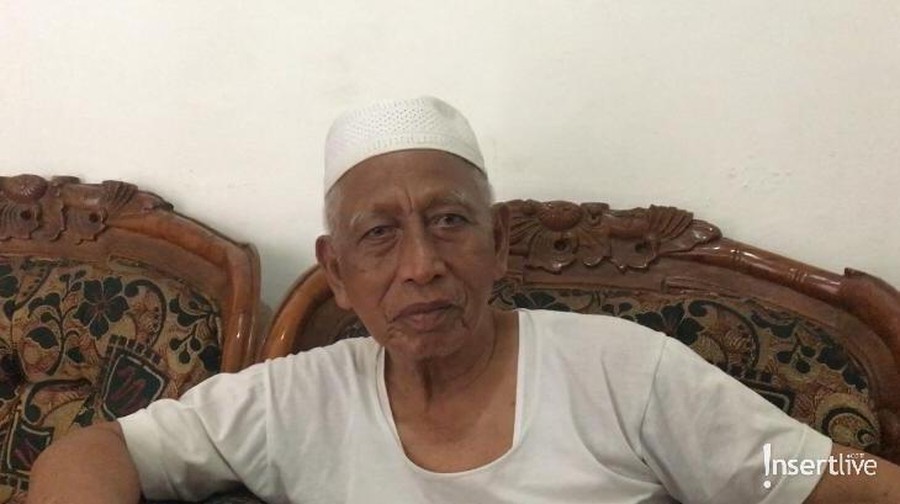 Ketua RT Tidak Tahu Aura Kasih Sudah Resmi Menikah Ketua RT, Nur Ali, mengaku tidak tahu jika Aura Kasih sudah resmi menikah dengan Eryck Amaral.