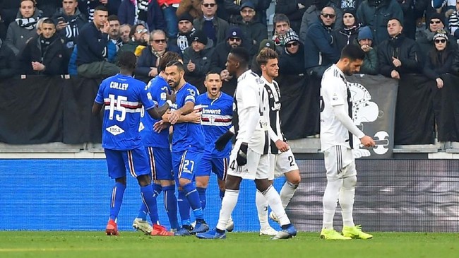 Juventus ditahan imbang Sampdoria 1-1 hingga akhir babak pertama lanjutan Liga Italia Serie A di Stadion Allianz, Turin, Sabtu (29/12).