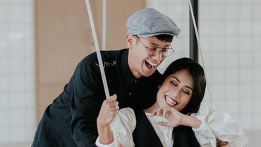 img-title Selamat! Tarra Budiman Dikaruniai Anak Pertama