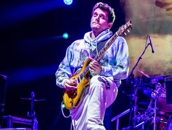 Bakal Konser di Indonesia, Intip 6 Aksi Keren John Mayer