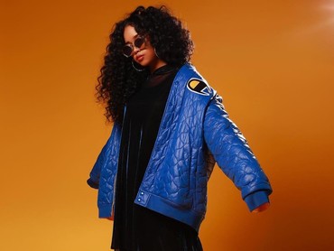 Lirik Lagu Could've Been - H.E.R. feat. Bryson Tiller
