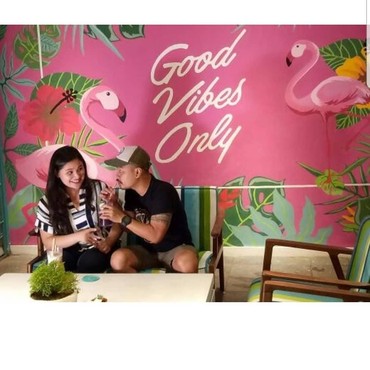 Terus Mesra Bersama Istri, Wendi Cagur: Kita Saling Butuh