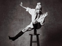 Gelar Konser, Lady Gaga Ubah Warna Rambut