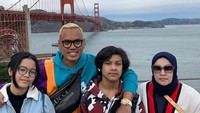<p>Berlibur ke San Fransisco, kurang lengkap jika tidak berfoto di depan jembatan Golden Gate Bridge nih, abaun.( Foto Instagram @ king_uyakuya)</p>