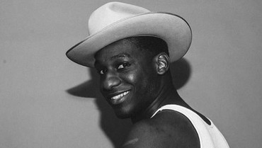 img-title Lirik Lagu Why Don't You Touch Me - Leon Bridges