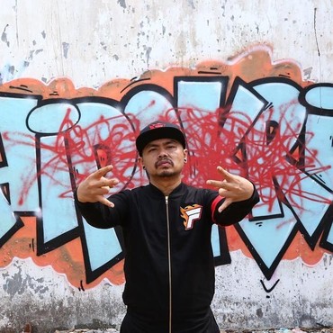 Kurang Minum & Sering Merokok, Wendi Cagur Masuk Rumah Sakit