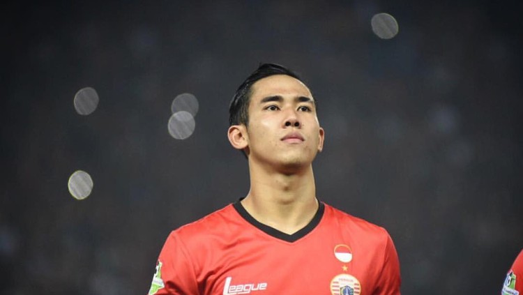Bek Persija itu tak kuasa melihat penderitaan Adit, yang kehilangan kedua orang tuanya saat tsunami.