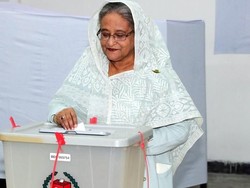 Bocah 15 Tahun Bernama Emon Ditangkap karena Mengkritik PM Bangladesh