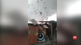 Angin Puting Beliung Landa Rancaekek, Atap Rumah Beterbangan