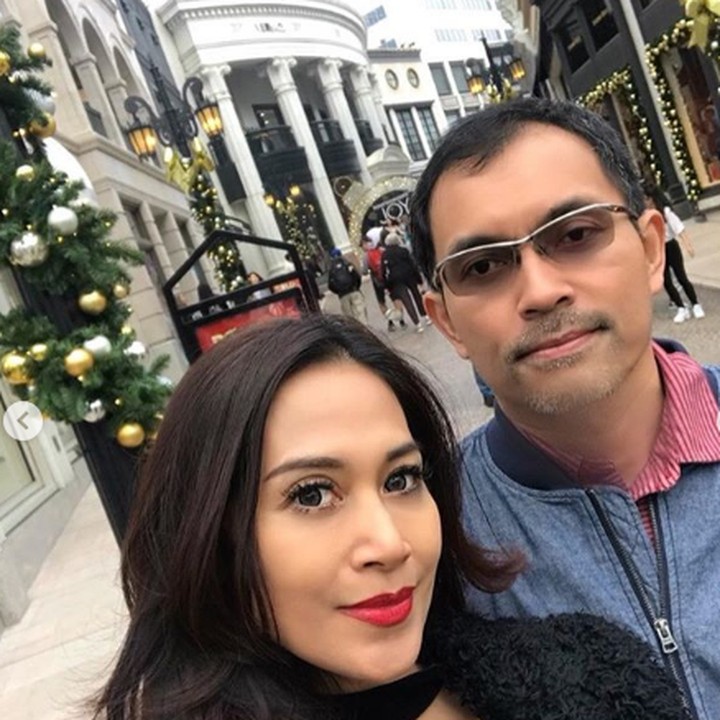 <p>Walaupun sudah tidak lagi muda, Diah Permatasari masih terlihat awet muda ya, Bun. (Foto: Instagram @ diahpermatasari_d_p_s)</p>