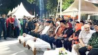 Hadiri Nikah Massal Pemprov DKI, Anies Disambut Aa Gym Hadiri Nikah Massal Pemprov DKI, Anies Disambut Aa Gym
