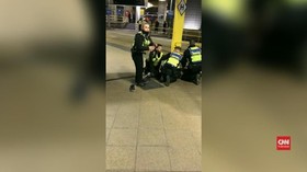 VIDEO: Penangkapan Pelaku Penusukan di Stasiun Manchester