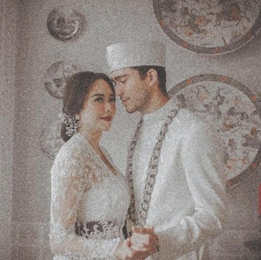 Belum Sebulan Menikah, Aura Kasih Umumkan Kehamilan