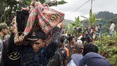 FOTO: Duka Sukabumi Akibat Longsor di Sirnaresmi Awal tahun 2019 bagi warga Kabupaten Sukabumi menjadi duka akibat tanah longsor yang menimbun puluhan rumah di Desa Sirnaresmi.