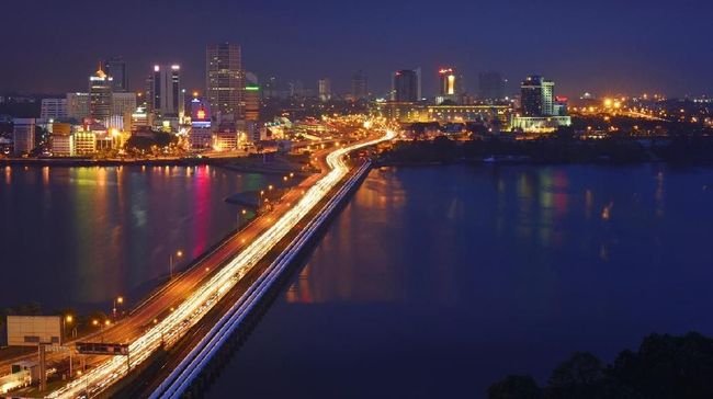 Kurang Lahan, Singapura Coba Bangun di Bawah Tanah Lahan yang terbatas di Singapura membuat pemerintah negara itu mulai mencari cara untuk melakukan pembangunan di bawah tanah.