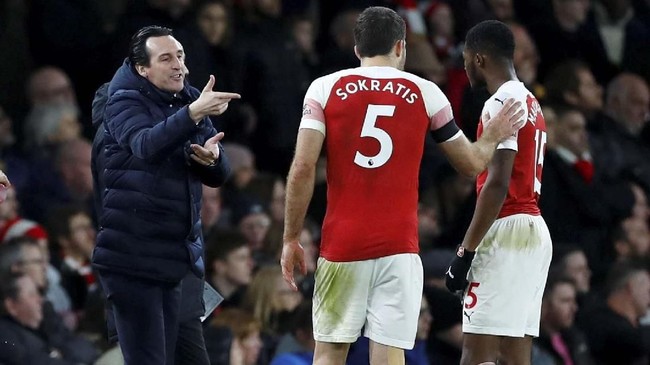 Unai Emery menegaskan Arsenal harus melupakan lolos ke empat besar klasemen Liga Inggris jika kalah dari Chelsea di Emirates, Sabtu (19/1) waktu setempat.