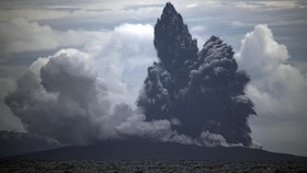 Penyeberangan Merak-Bakauheni Aman di Tengah Erupsi Anak Krakatau
