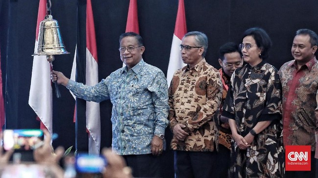 Menko Darmin Nasution menilai keputusan The Fed menahan suku bunga acuannya mengindikasikan pelemahan ekonomi AS.