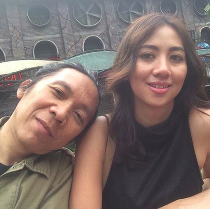 <p>Bimo Setiawan alias Bimbim 'Slank', menikah dengan Reny Setiawati sejak Oktober 1999. Bimbim dan Reny juga kini memiliki tiga anak yang manis-manis. (Foto: Instagram/bimbimslank)</p>