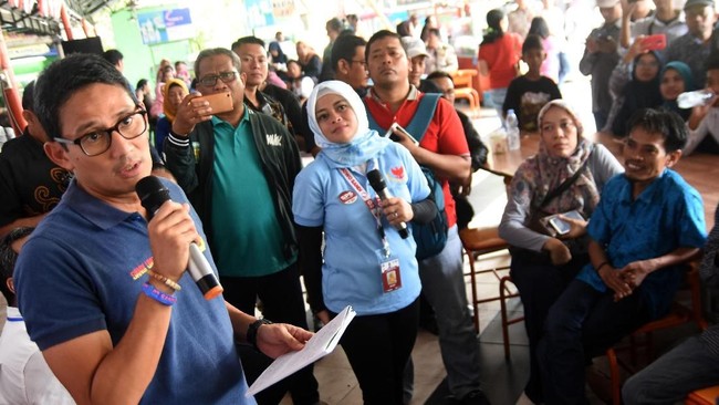 Sandiaga Uno mengatakan pasal-pasal "karet" di UU ITE sangat rentan digunakan untuk memukul lawan dan menolong teman.