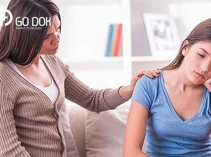 Cara Menyikapi Anak yang Mengaku Patah Hati