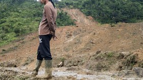 Puluhan KK Mengungsi Akibat Gunung Garu Sukabumi Longsor