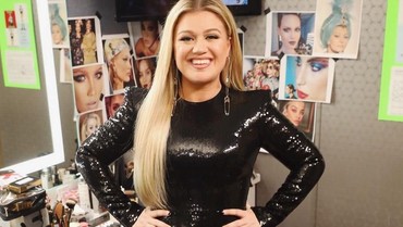 Lirik Lagu Breakaway - Kelly Clarkson