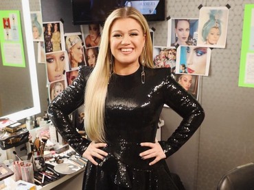 Lirik Lagu Breakaway - Kelly Clarkson