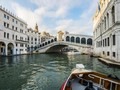 Khawatir Tenggelam, Jumlah Penumpang Gondola Venesia Dibatasi