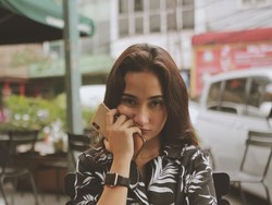 Diisukan Dekat dengan Sule, Intip 6 Foto Cantik Naomi Zaskia