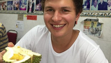 img-title Ansel Elgort Dituding Lakukan Pelecehan Seksual pada Penggemar