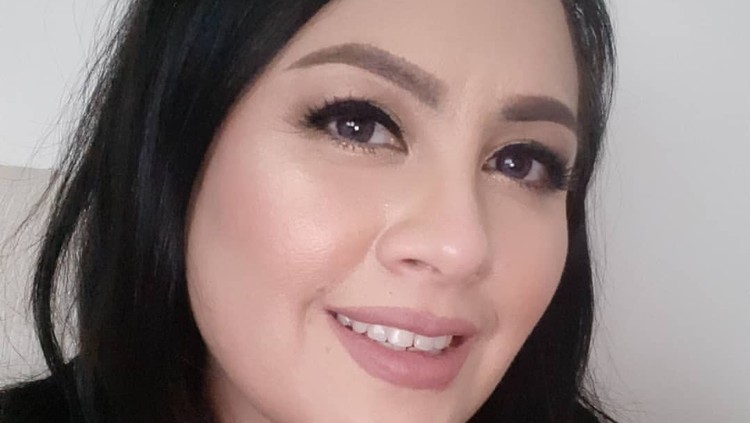 Seru ya Bun, kalau punya anak kembar yang beda selera makannya. Kayak Cynthia Lamusu nih! Bagaimana cara mengatasinya ya?
