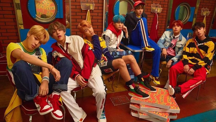Tur Love Yourself: Speak Yourself BTS, Konser Terlaris Nomor 2 di Dunia BTS raup $117 juta dari tur dunia Love Yourself: Speak Yourself.